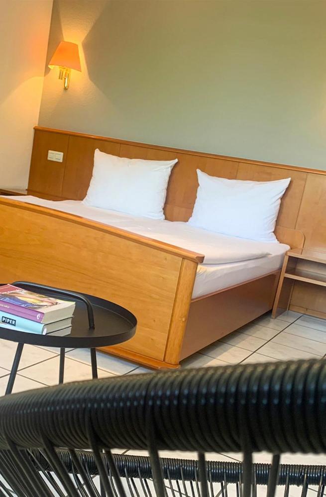 Der Gruene Baum Hotel Sinsheim Eksteriør billede
